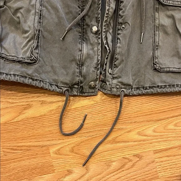 Talula Gray Utility Jacket - Picture 4 of 6